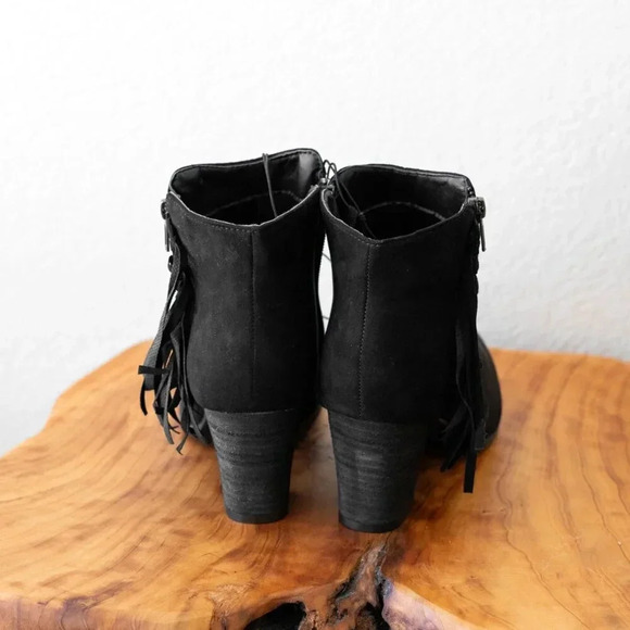 NWT! ARDENE BLACK FRINGE ANKLE BOOTS SZ 10 - Picture 6 of 10